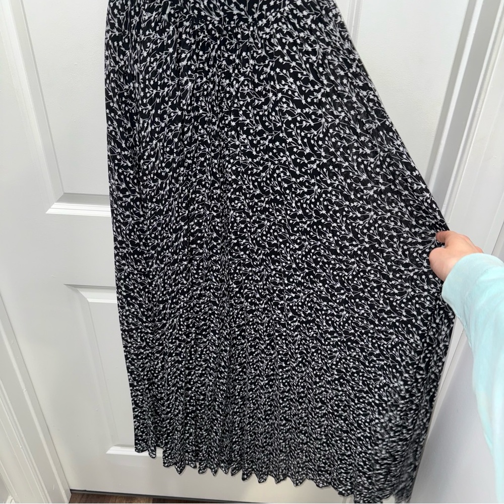 Petal + Pup Black & White Floral Bustier Maxi Formal Dress - Picture 4 of 8